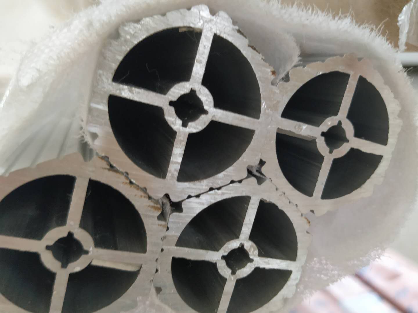 異形圓管鋁型材開(kāi)模定制